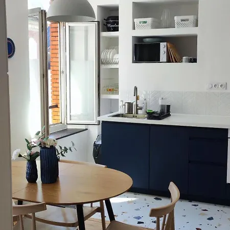 アパート Spacieux Et Moderne, En Plein Centre *