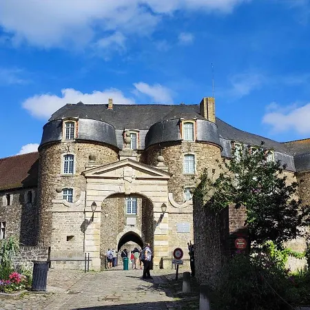 Spacieux Et Moderne, En Plein Centre Apartment