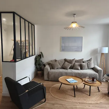 アパート Spacieux Et Moderne, En Plein Centre *