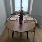 Spacieux Et Moderne, En Plein Centre Апартаменты *