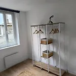 Spacieux Et Moderne, En Plein Centre Апартаменты *