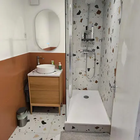 Spacieux Et Moderne, En Plein Centre Apartmán *