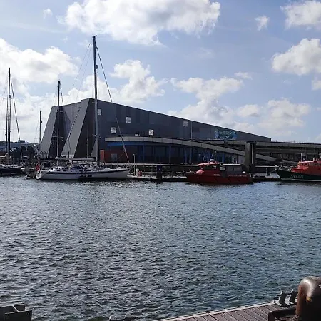 Spacieux Et Moderne, En Plein Centre Apartmán