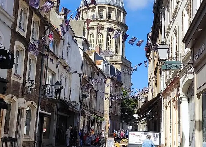 Spacieux Et Moderne, En Plein Centre